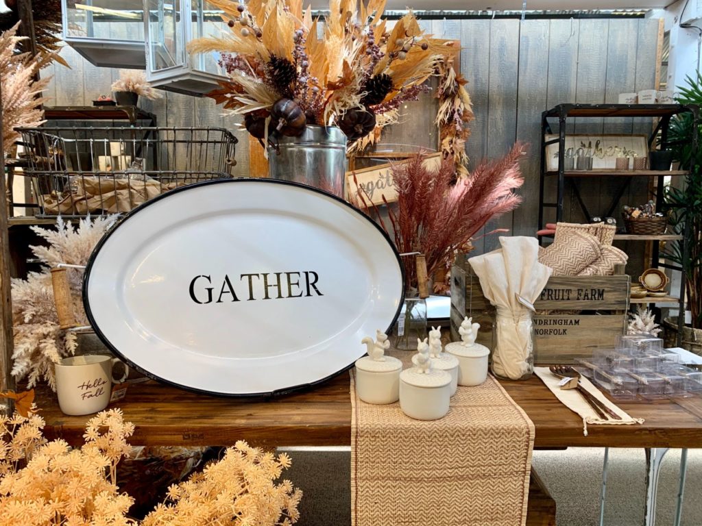 thanksgiving visual merchandising - store display ideas
